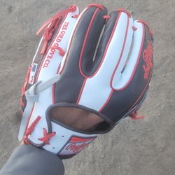 Rawlings Heart Of The Hide Baseball Glove  