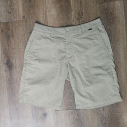 TravisMathew Mens Size 32 Shorts 