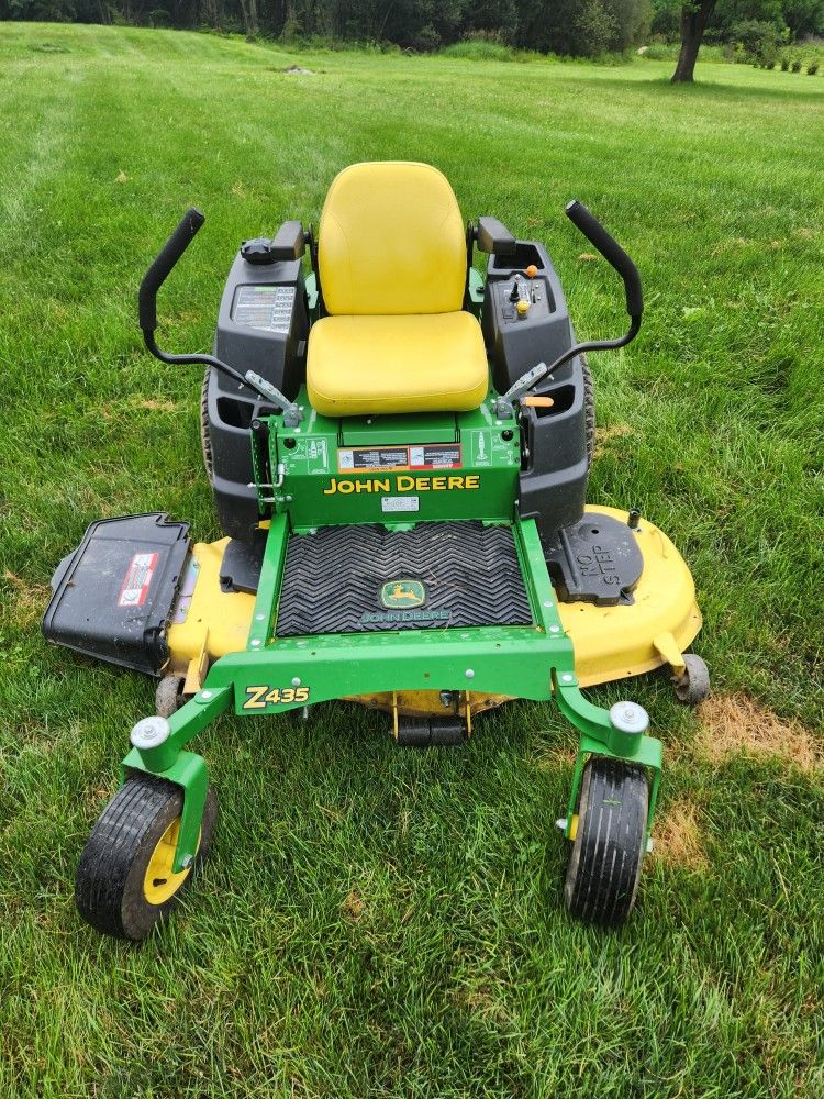 John Deere Z435 Zero Turn Lawn Mower 206 Hours