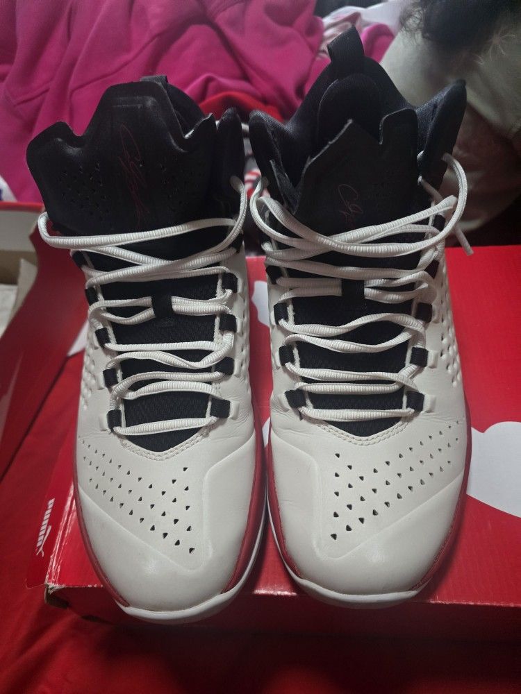 Jordan Shows Size 9 (Men)