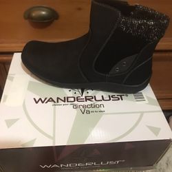Ladies Size 9 Boots