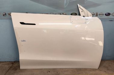 TESLA MODEL Y RIGHT FRONT DOOR 2020  -  2024