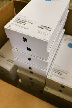 Iphone 17 Pro Max (Read the description)