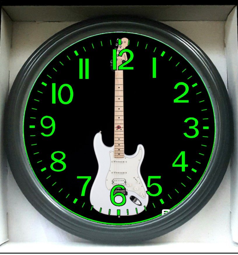 Fender Bass Guitar Studio Glow In The Dark Wall Clock New!