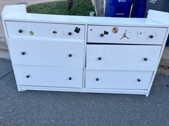 Free Dresser