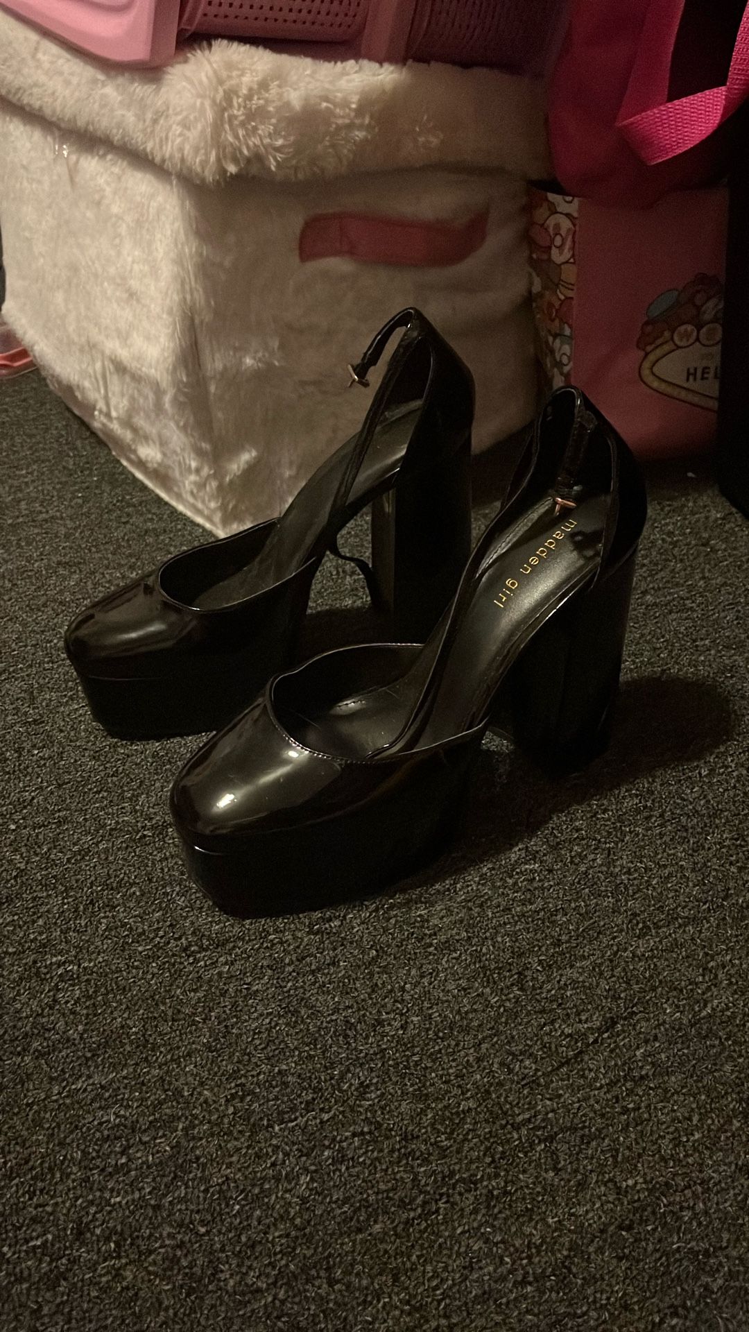 black chunky platform heels!
