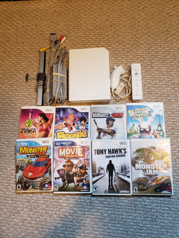 Nintendo Wii Console System RVL-001 Bundle with 8 Games 