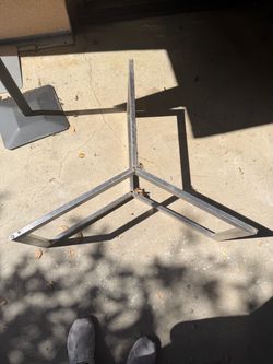 Free coffee table stand