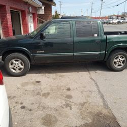 2004 Chevy S10 Crew Cab Four-wheel Drive