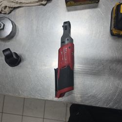 Milwaukee M12 FUEL 12v 1/4