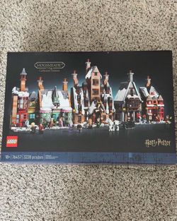 Harry Potter Hogsmeade Village Collectors Edition LEGO