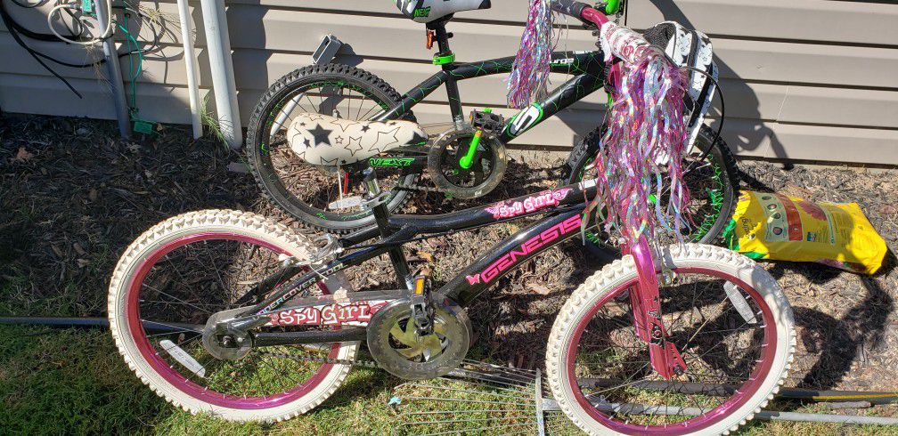 Girls Gently Used Pink Bike  Has Only Been Rode About 5 Times . Tires Still Look New