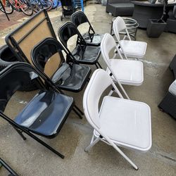 Set Of 7 Folding Chairs 4 Black 3 White 