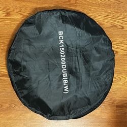 Pro Photo Bundle: 2 Large Pop-Up Backdrops + 5-in-1 Reflector