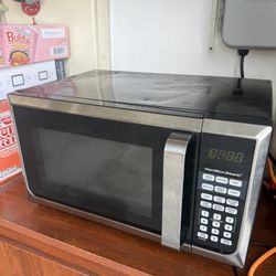 Hamilton Beach Microwave 1350W