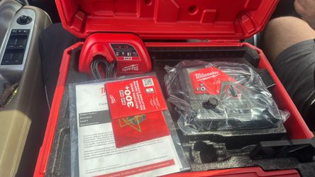 Milwaukee laser