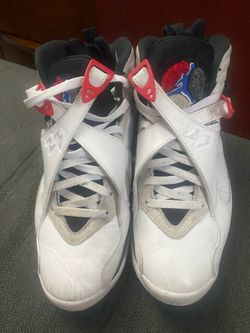 Air Jordan Jordan 8 Retro "Bugs Bunny" (2025)Size 9US I still don’t know if I want to sell but you come to me