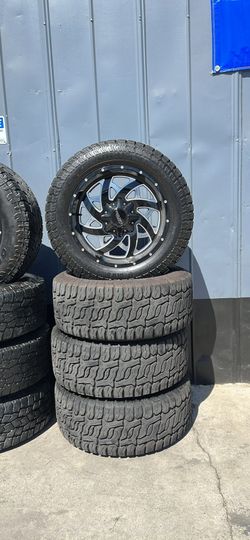 Rough track 33x12.50x20 jeep wrangler and dodge 5 lugs