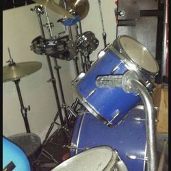 Drums Set $600 -not Free- NEED GONE ASAP