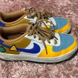 Nike Airforce Low ACG University Gold Size 5.5