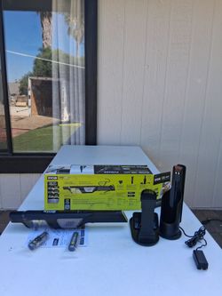 Ryobi compact Hand vacuum kit