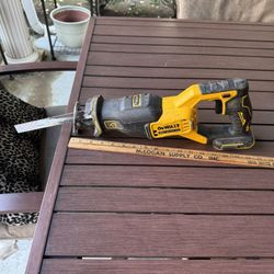 DeWALT 20V MAX XR Brushless Reciprocating Saw (Tool Only) 