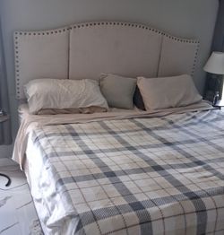 King bed free