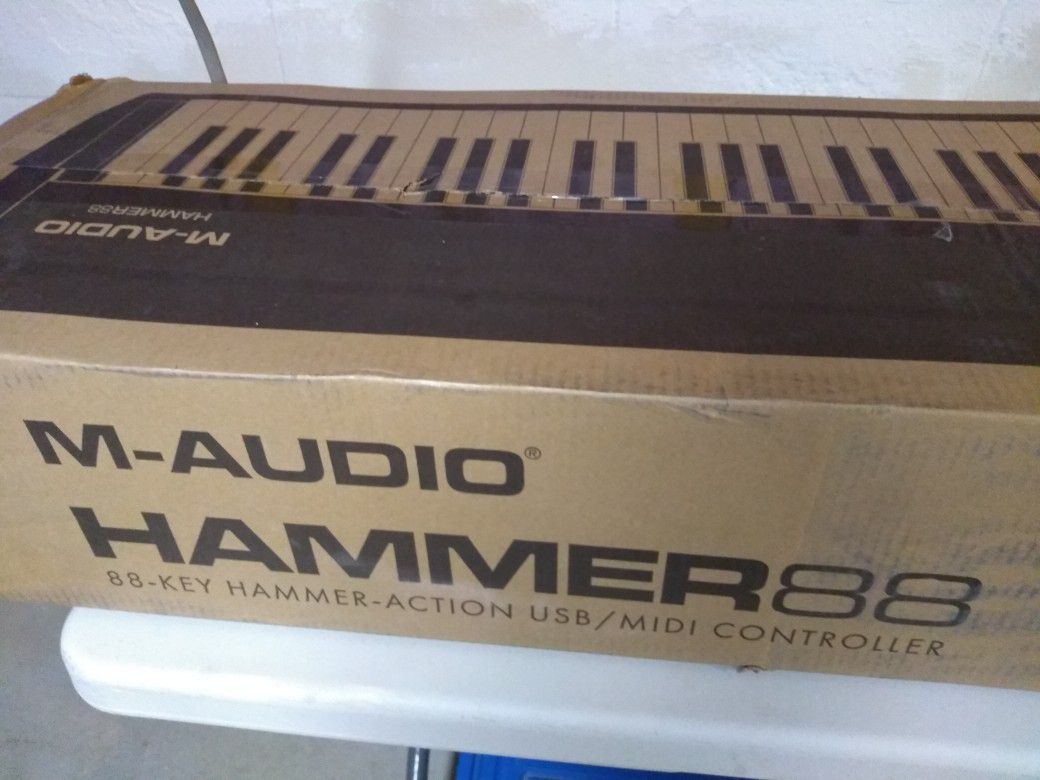 BRAND NEW, M-Audio Hammer 88 Keyboard Black 