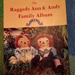 Vintage Raggedy Anne And Andy Family Album