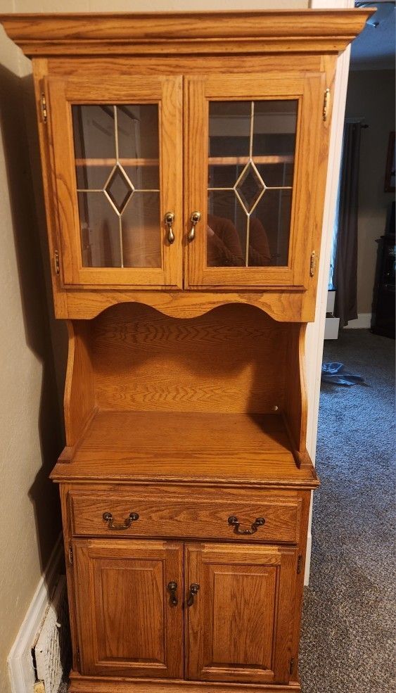 China Cabinet/ Hutch