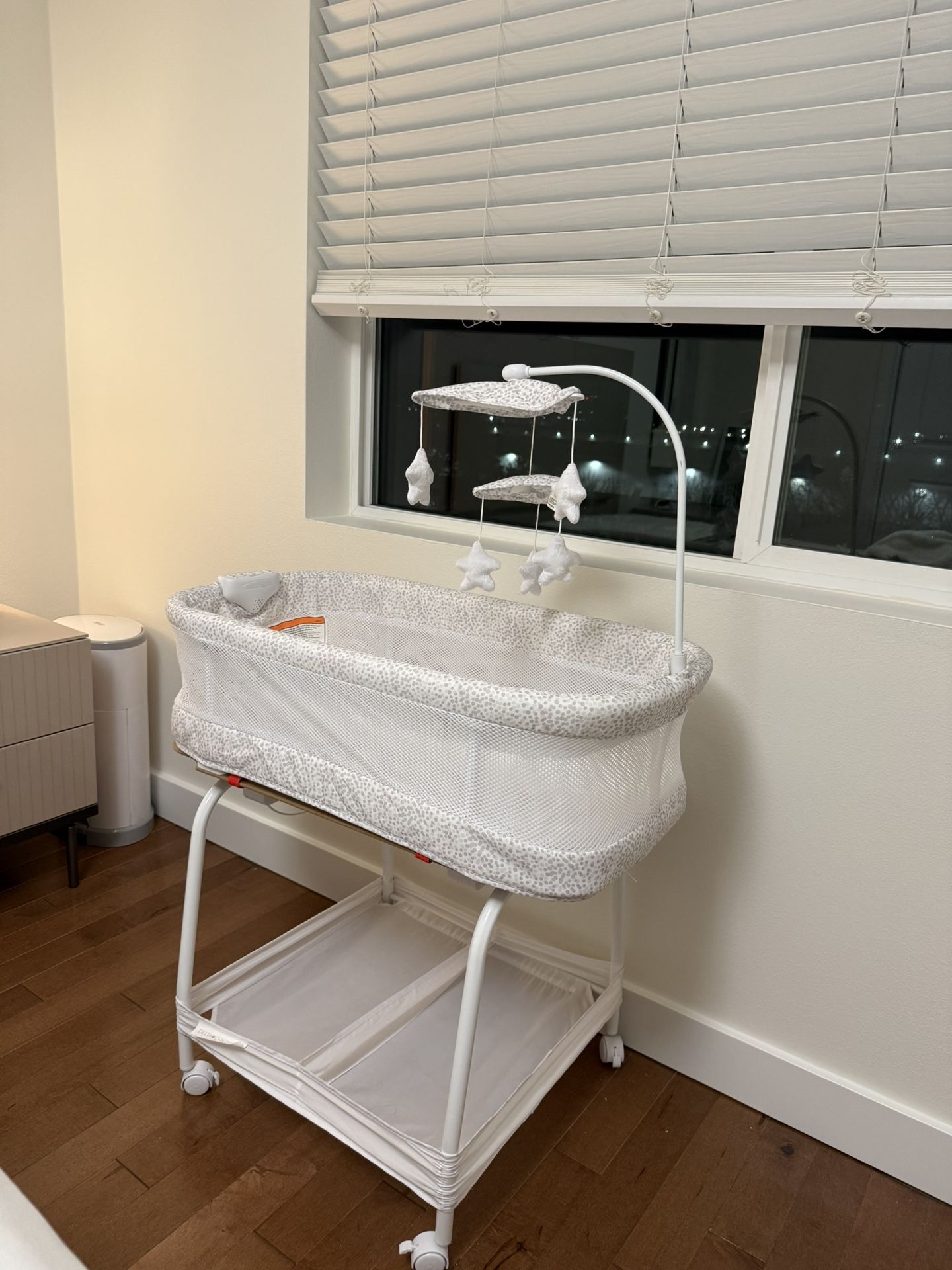 Baby Rocking Bassinet