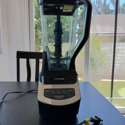 Ninja Blender NJ600 - 9 Cups