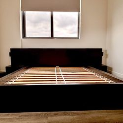 Queen Bed Set For Sale 