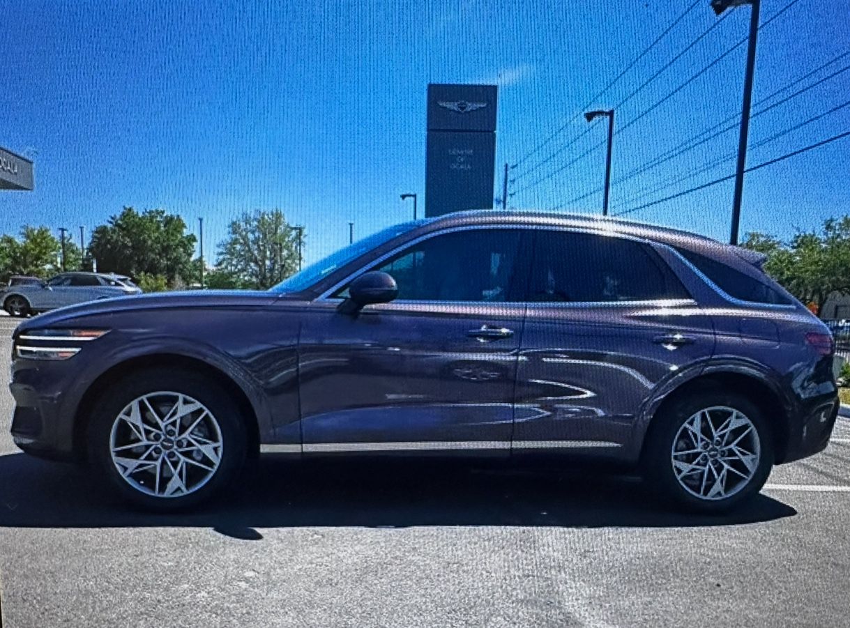 2023 Genesis Gv70