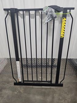 Regalo Easy Step Extra Tall Walk-Through Baby Gate