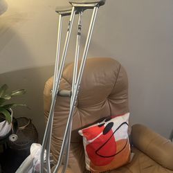 Crutches 