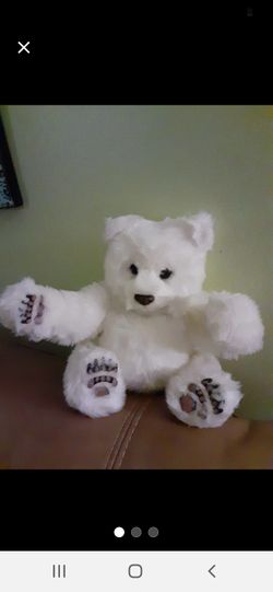 Interactive bear snores and moves