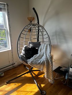 Egg chair