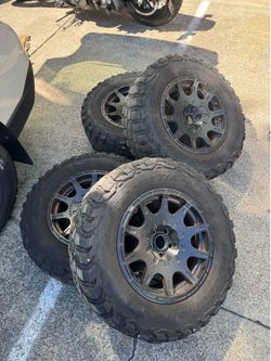 Method Wheels with tires. 5X100