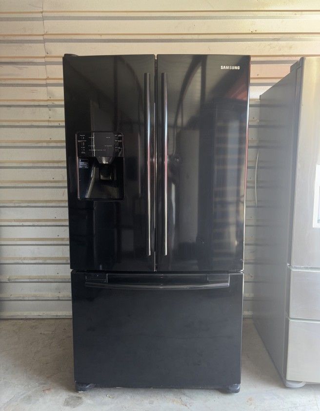Black Samsung Refrigerator And Freezer