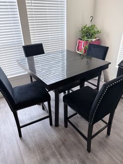 Kitchen table