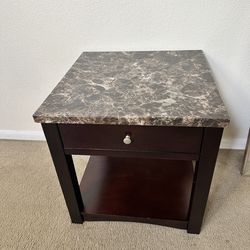 Cass End Table (CM4174E)