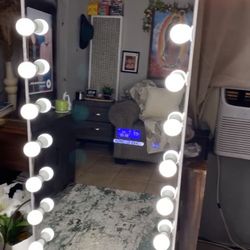 Vanity Mirror  Not Free