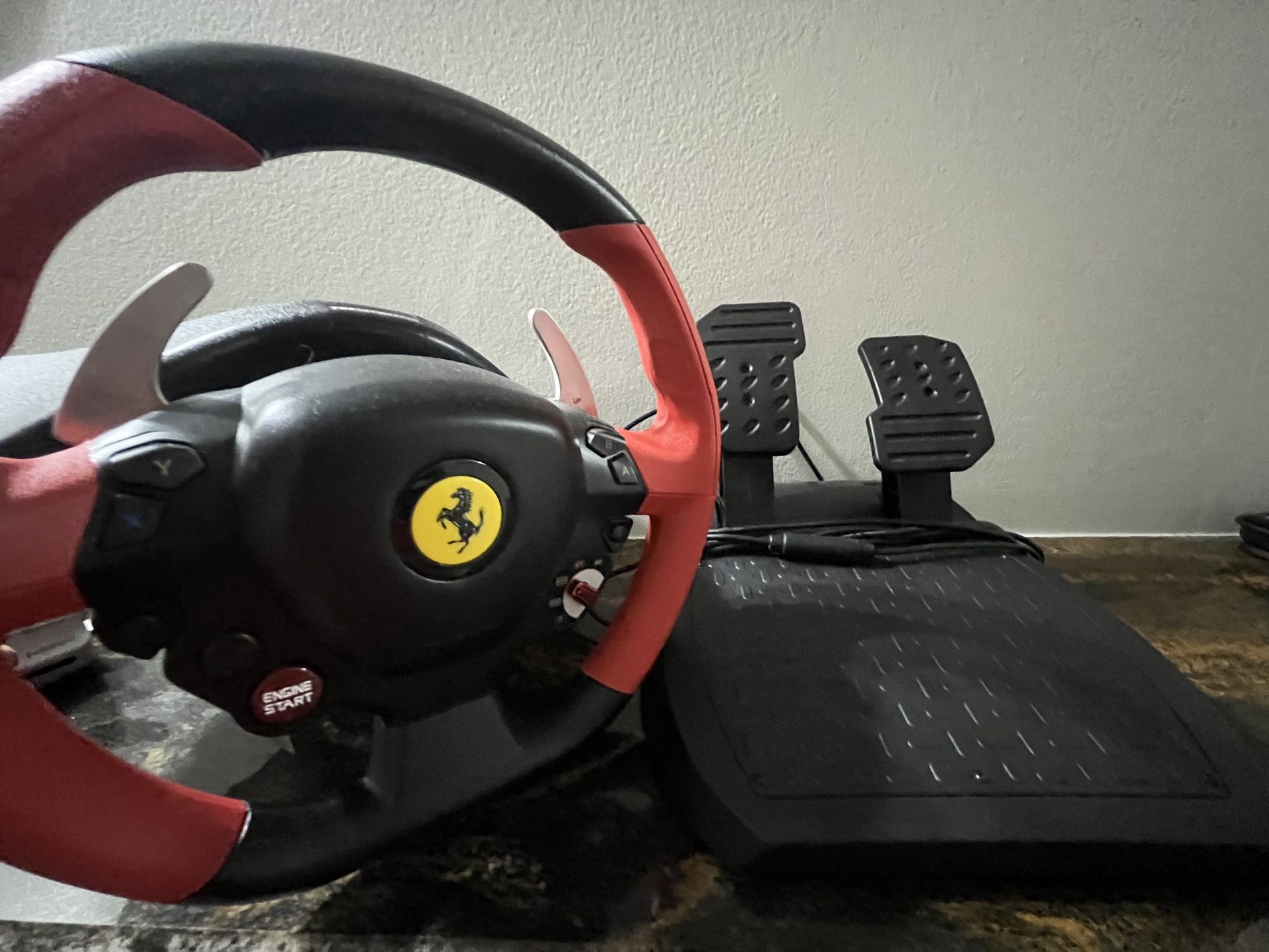 Thrustmaster - Ferrari 458 Spider Racing Wheel for Xbox One and Xbox series X - Black/Red/Yellow