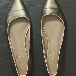 Gold Pointed-Toe Flats – Chic & Comfortable (Women’s) 5/12
