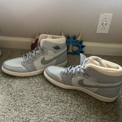 Jordan 1 Mid