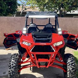 Polaris Razor  ( NO TRADES)