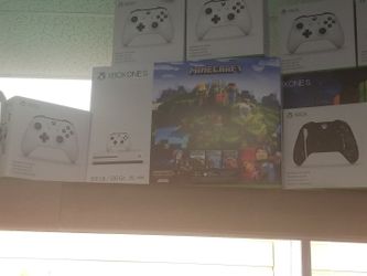 Xbox oneS 500 GB MineCraft Bundle! for Great price
