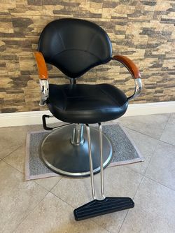Hydraulic Barber Chair Black Vinyl Wood Armrests