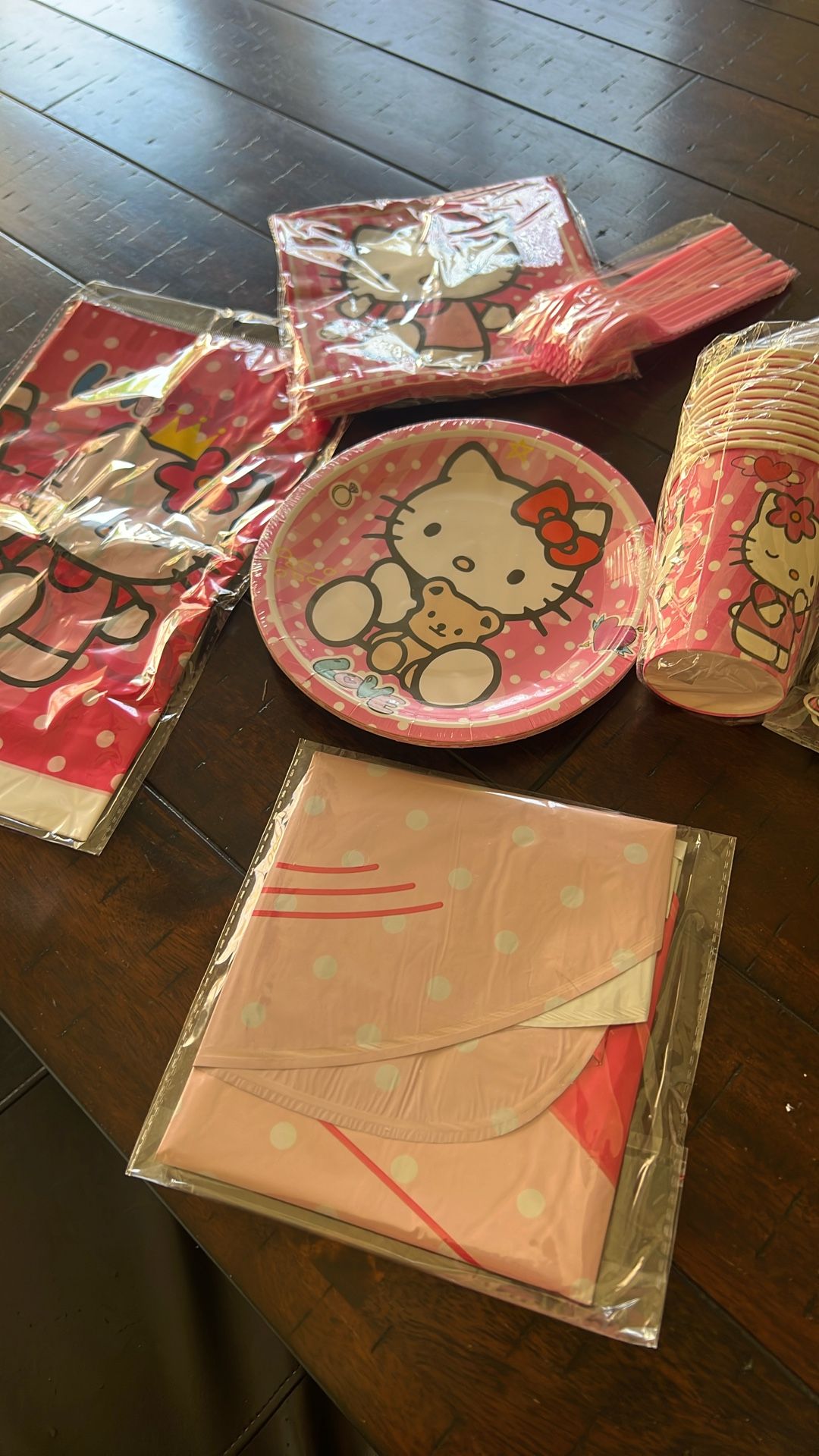 Hello Kitty Party Decorations